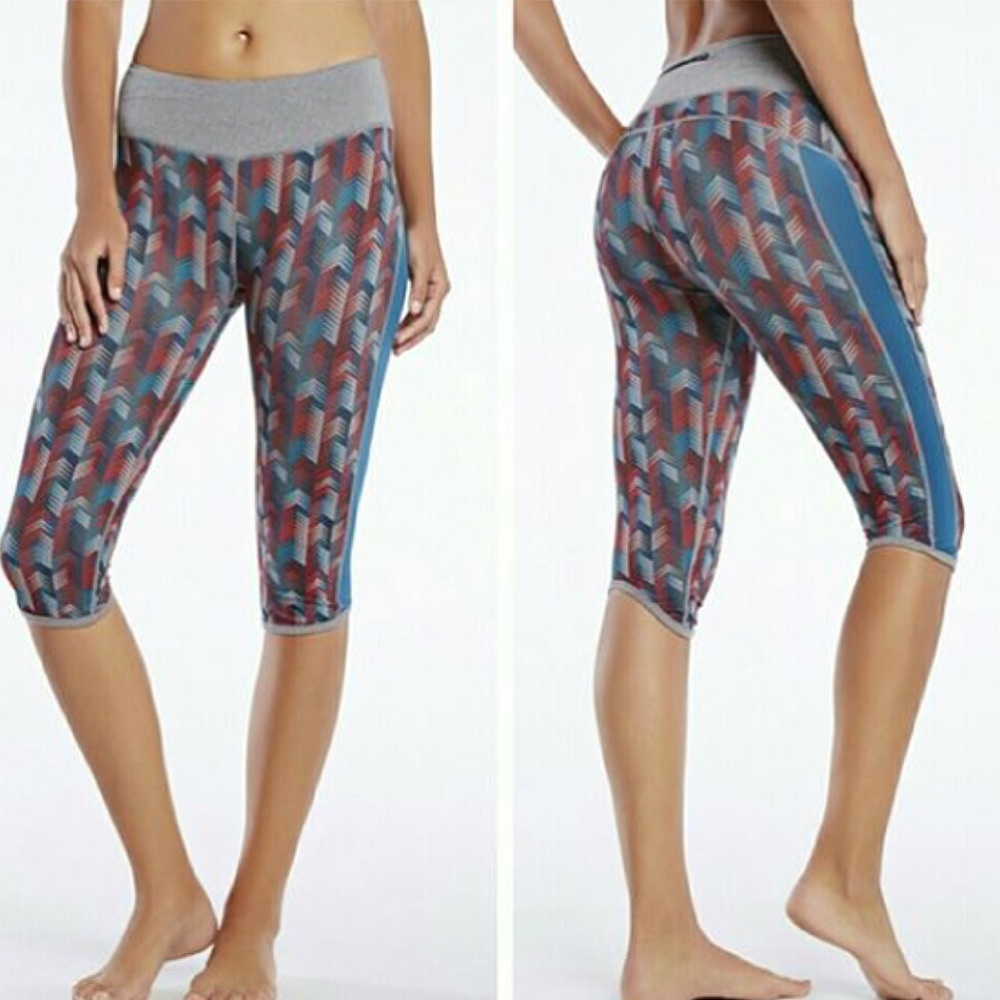 Fabletics cropped leggings